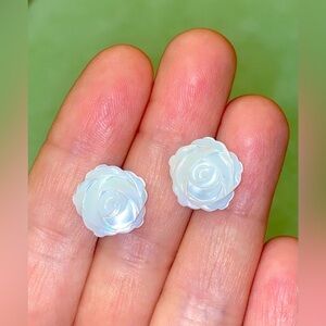 🌸 Mother of Pearl Roses 🌹 Sterling Silver earrings 🌸